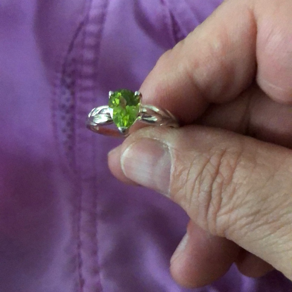 Sterling silver peridot ring